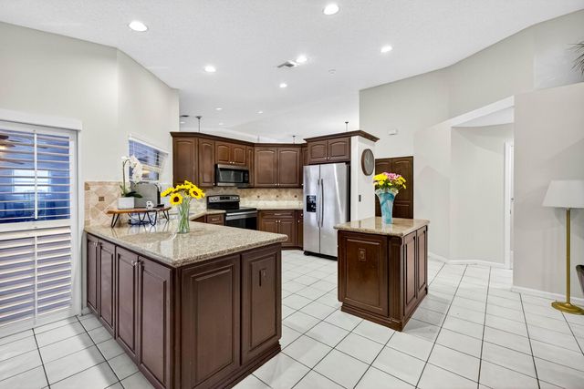 1210 Fairfax Ct, Weston, FL 33326
