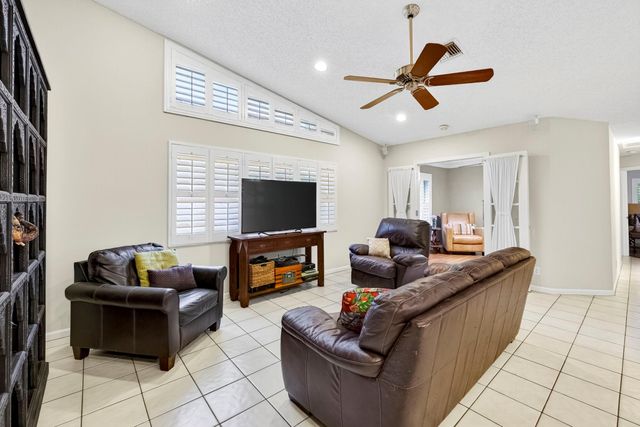 1210 Fairfax Ct, Weston, FL 33326
