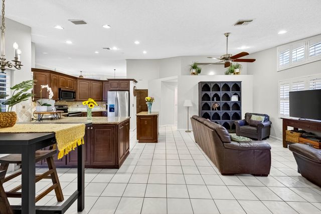 1210 Fairfax Ct, Weston, FL 33326