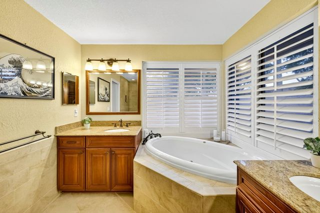 1210 Fairfax Ct, Weston, FL 33326