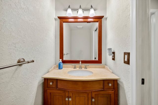 1210 Fairfax Ct, Weston, FL 33326