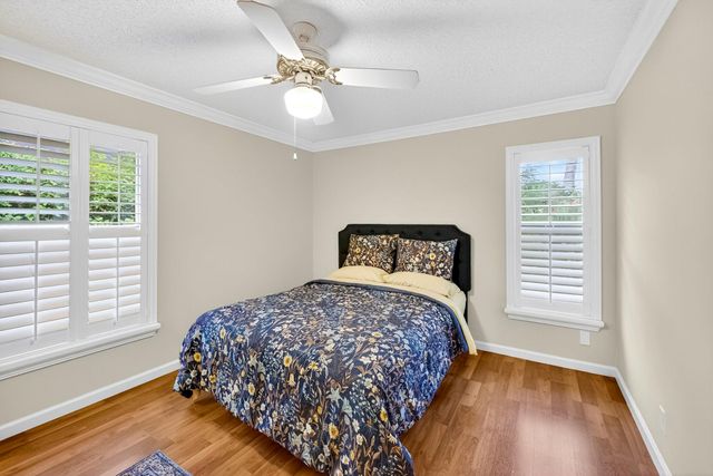 1210 Fairfax Ct, Weston, FL 33326