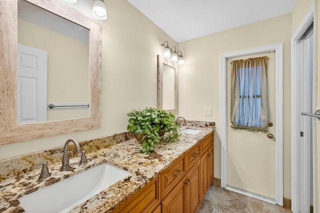1210 Fairfax Ct, Weston, FL 33326