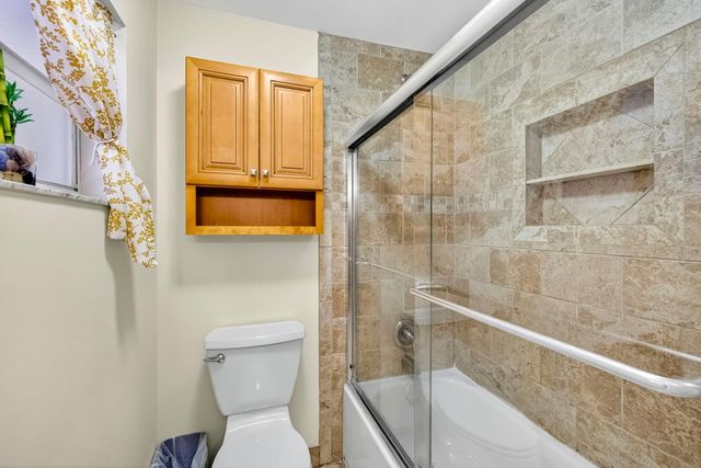1210 Fairfax Ct, Weston, FL 33326