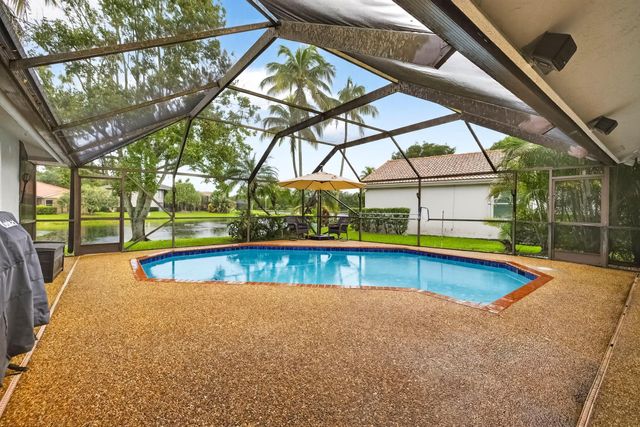 1210 Fairfax Ct, Weston, FL 33326