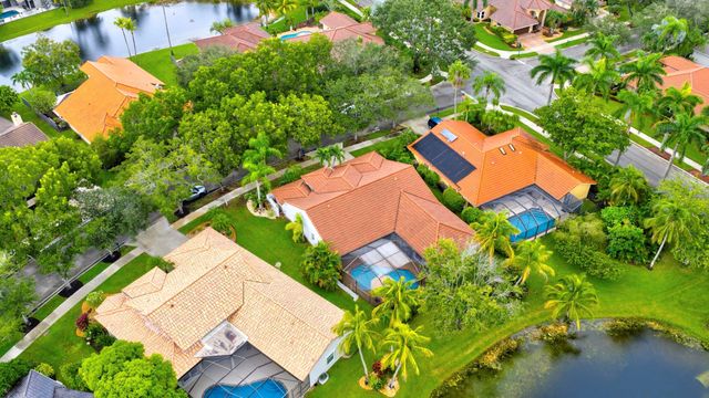 1210 Fairfax Ct, Weston, FL 33326