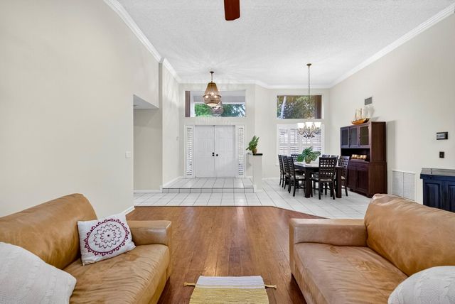 1210 Fairfax Ct, Weston, FL 33326