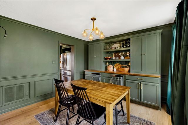 1024 Greenfield Dr, Cecil, PA 15317