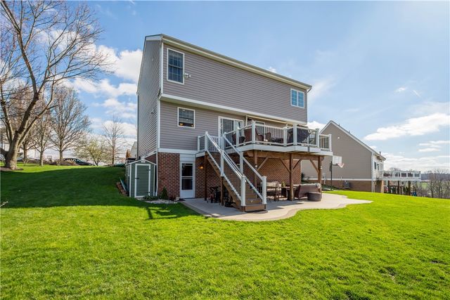 1024 Greenfield Dr, Cecil, PA 15317