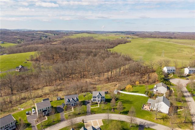 1024 Greenfield Dr, Cecil, PA 15317