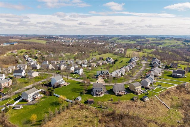 1024 Greenfield Dr, Cecil, PA 15317