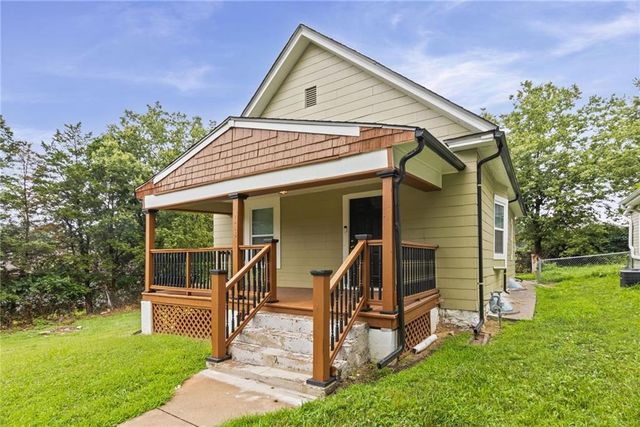 5508 Paloma Avenue, Kansas City, MO 64128