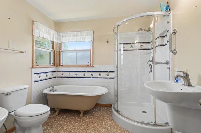 1249 W Washington Avenue, Alpena Twp, MI 49707