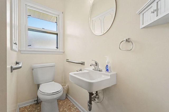1249 W Washington Avenue, Alpena Twp, MI 49707