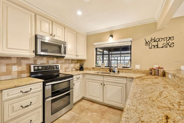 34210 ROSA LANE, Fruitland Park, FL 34731