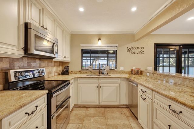 34210 ROSA LANE, Fruitland Park, FL 34731