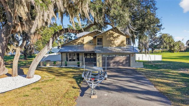 34210 ROSA LANE, Fruitland Park, FL 34731