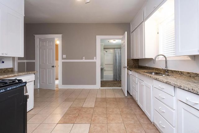 1023 Booker St, Little Rock, AR 72204