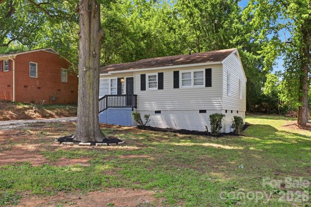 3708 Carlyle Drive, Charlotte, NC 28208