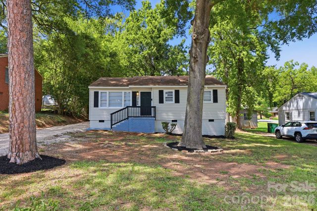 3708 Carlyle Drive, Charlotte, NC 28208