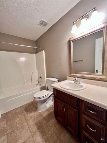 220 Station Way, Warner Robins, GA 31088