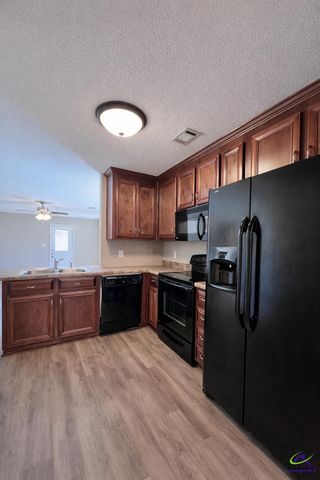 220 Station Way, Warner Robins, GA 31088