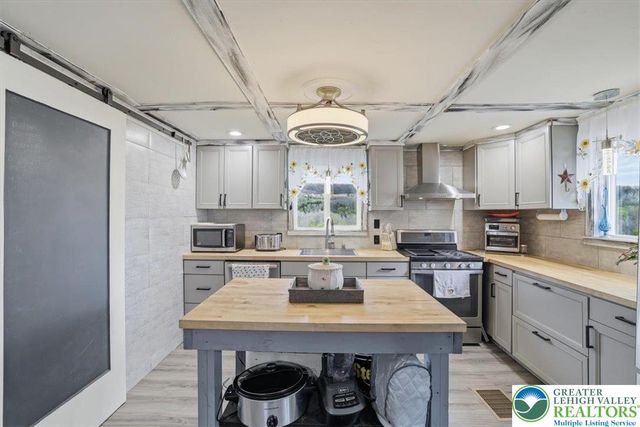 831 Ridge Street, Lansford Boro, PA 18232
