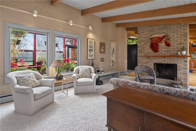 40 North Country Club Drive, Pittsford, NY 14618