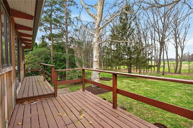 40 North Country Club Drive, Pittsford, NY 14618