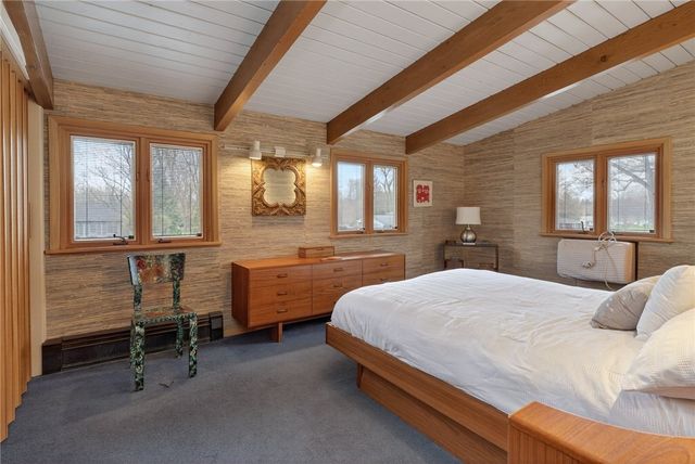 40 North Country Club Drive, Pittsford, NY 14618