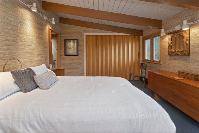 40 North Country Club Drive, Pittsford, NY 14618