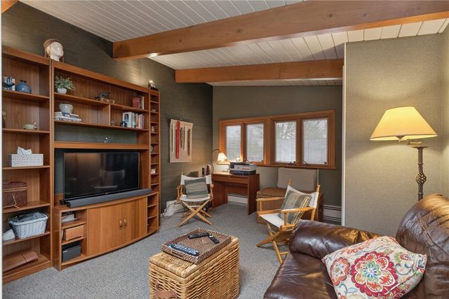 40 North Country Club Drive, Pittsford, NY 14618