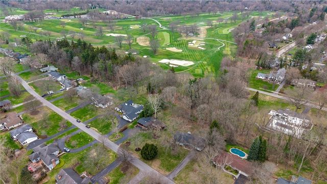 40 North Country Club Drive, Pittsford, NY 14618