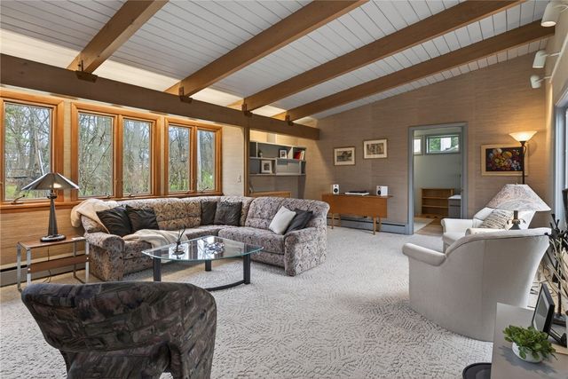 40 North Country Club Drive, Pittsford, NY 14618