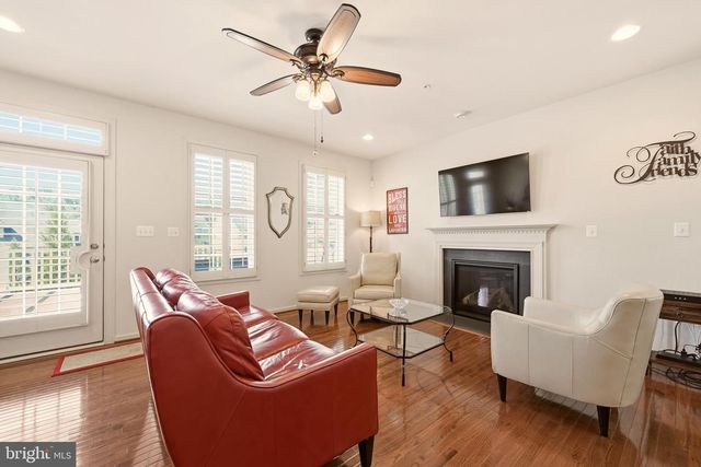 1104 SWEETBAY PL, Silver Spring, MD 20906