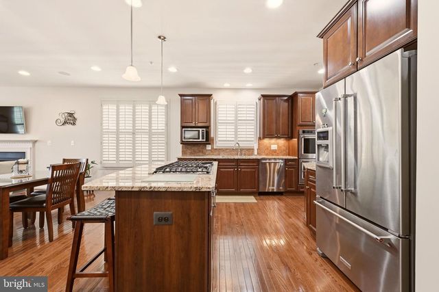 1104 SWEETBAY PL, Silver Spring, MD 20906