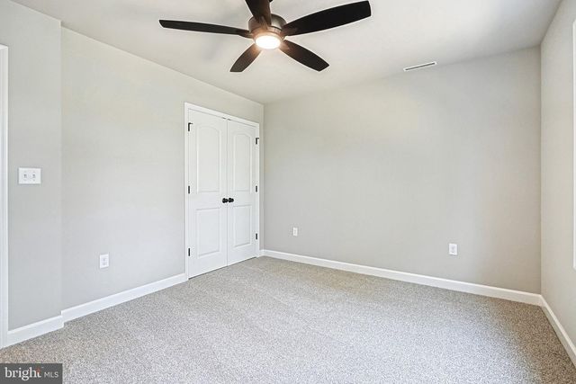 25 S ORCHARD VIEW DR, Hanover, PA 17331