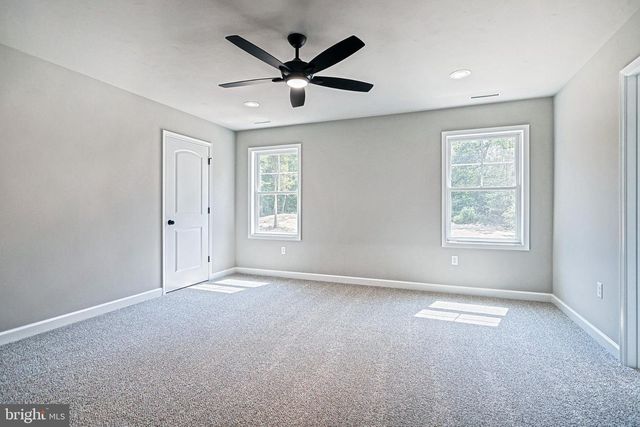25 S ORCHARD VIEW DR, Hanover, PA 17331
