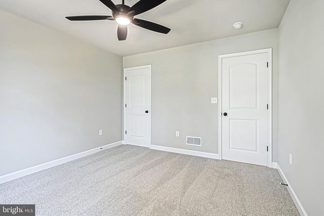 25 S ORCHARD VIEW DR, Hanover, PA 17331