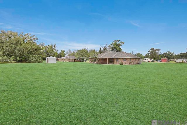 44337 Melancon St, Sorrento, LA 70778
