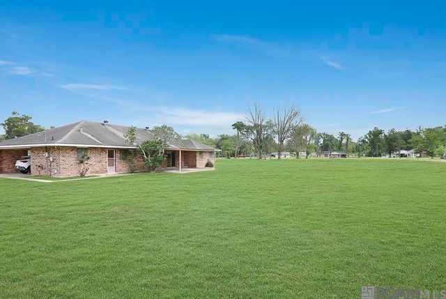44337 Melancon St, Sorrento, LA 70778