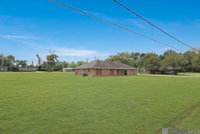 44337 Melancon St, Sorrento, LA 70778