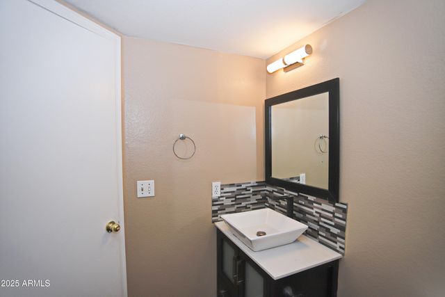 842 N Naples Drive, Chandler, AZ 85226