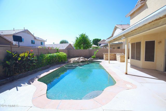 842 N Naples Drive, Chandler, AZ 85226