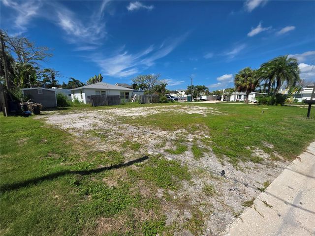 14268 N BAYSHORE DRIVE, Madeira Beach, FL 33708