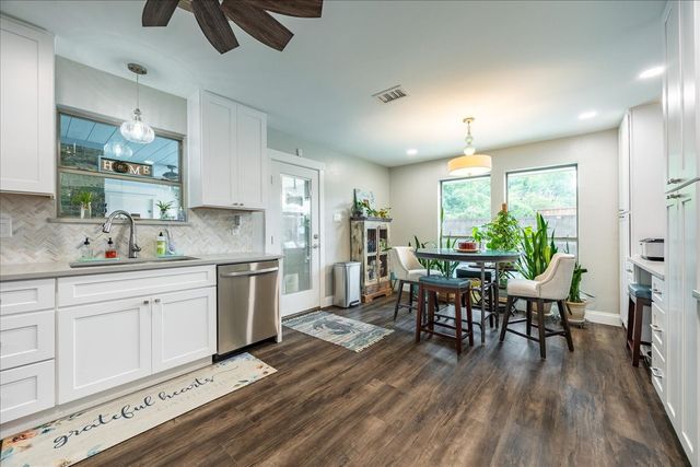 2223 Valley Mill, Carrollton, TX 75006