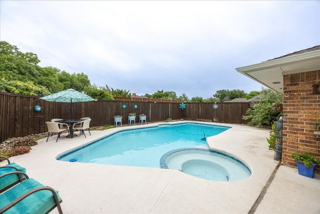2223 Valley Mill, Carrollton, TX 75006