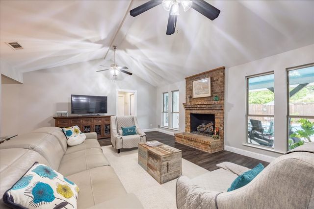 2223 Valley Mill, Carrollton, TX 75006
