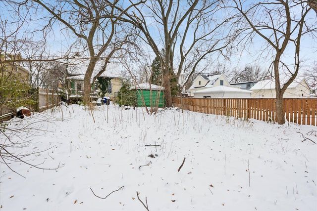 431 E Liberty Drive, Wheaton, IL 60187