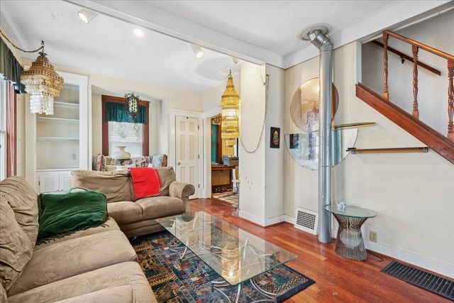 431 E Liberty Drive, Wheaton, IL 60187